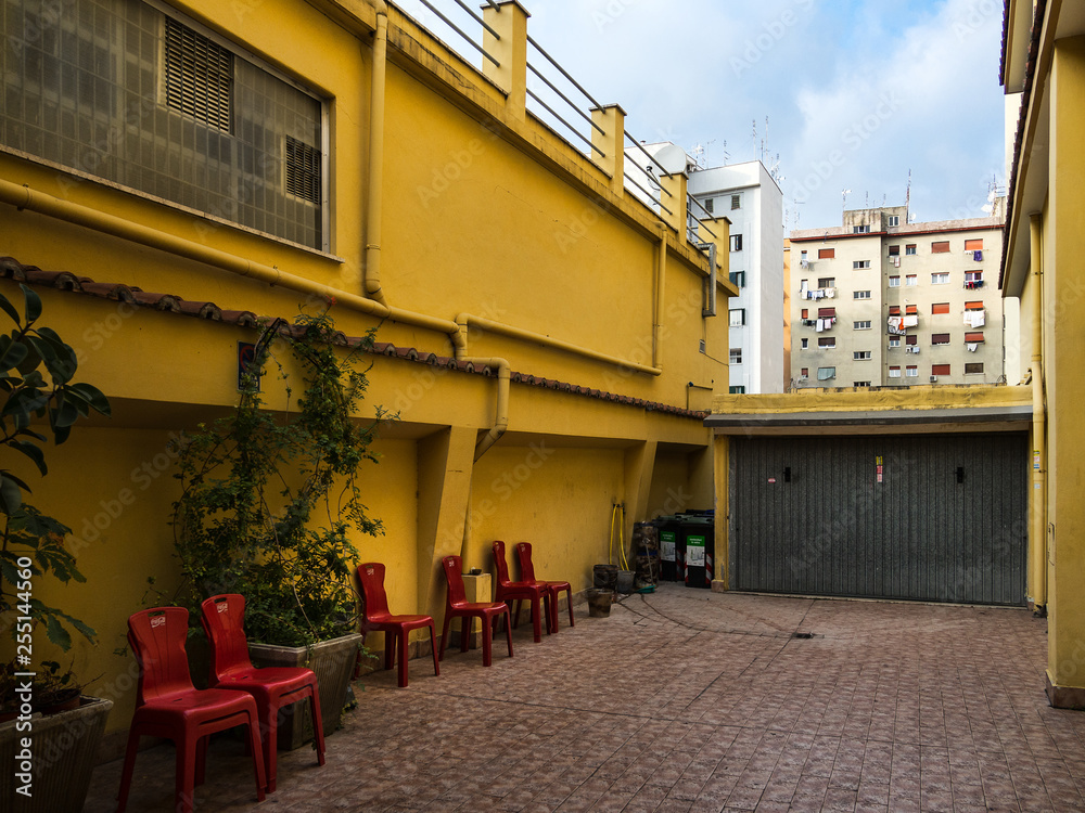 Obraz premium Street in old town 1