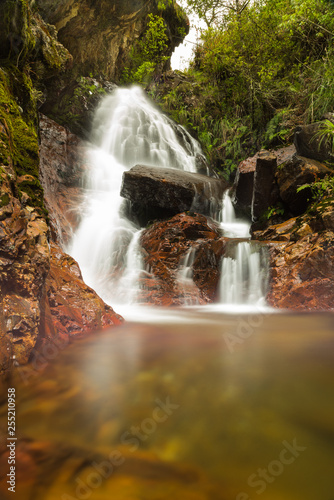 Fototapeta Naklejka Na Ścianę i Meble -  waterfall in the forest, Huamachucp, Peru