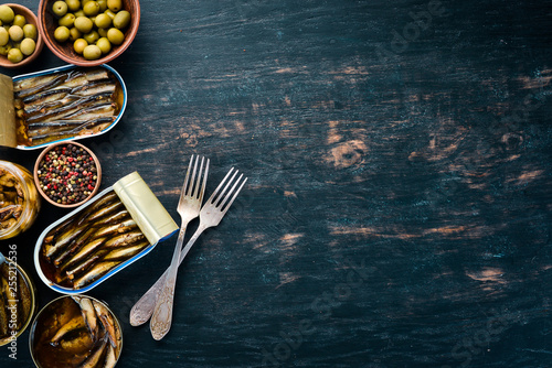 Canvastavla Assortment of sprats in oil