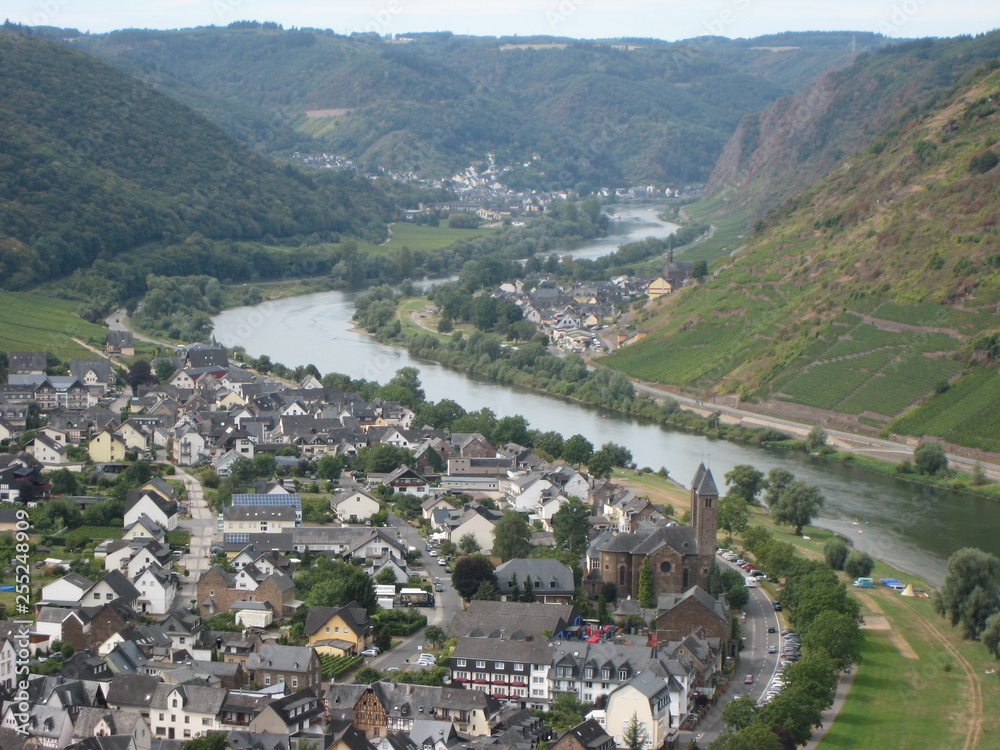 Moselschleife – Ernst Moselschleife – Ernst