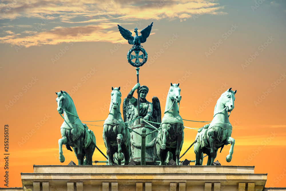 Obraz premium Victory monument ( Siegessaeule ) in Berlin, Germany