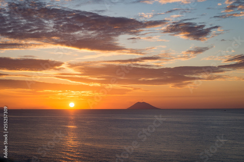 Obraz na płótnie Abendsonne neben Stromboli w salonie