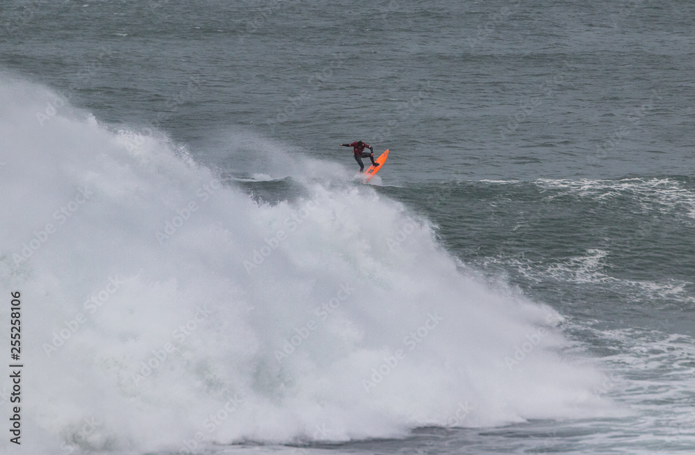 Big waves in the Cantabrian Sea!