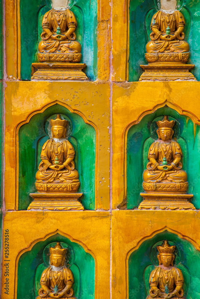 Obraz premium Architectural statues in the Summer Palace in China