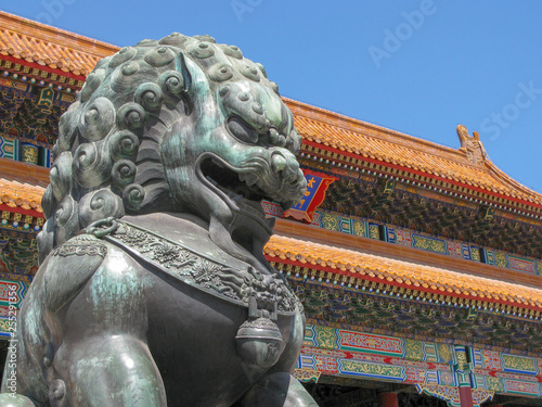 Photography close up of a lion statue in the forbidden city beijing china