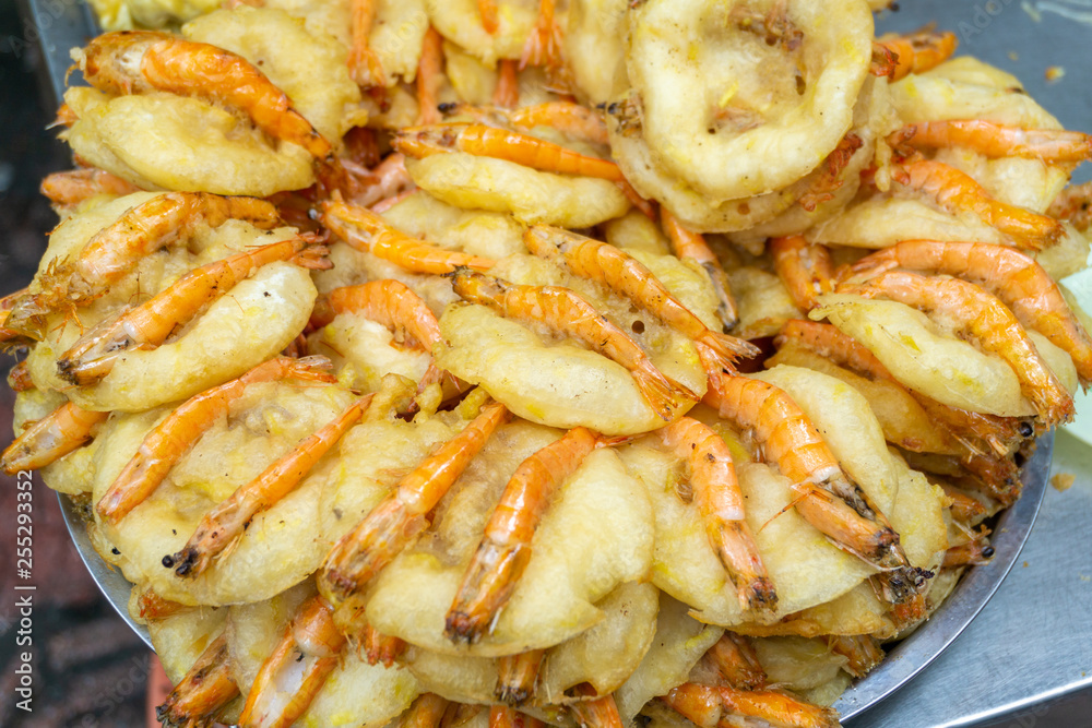 Shrimp cakes, one of top specialties of Hanoi, were sold on Co Ngu street. Hanoi street food Shrimp cakes, one of top specialties of Hanoi, were sold on Co Ngu street. Hanoi street food