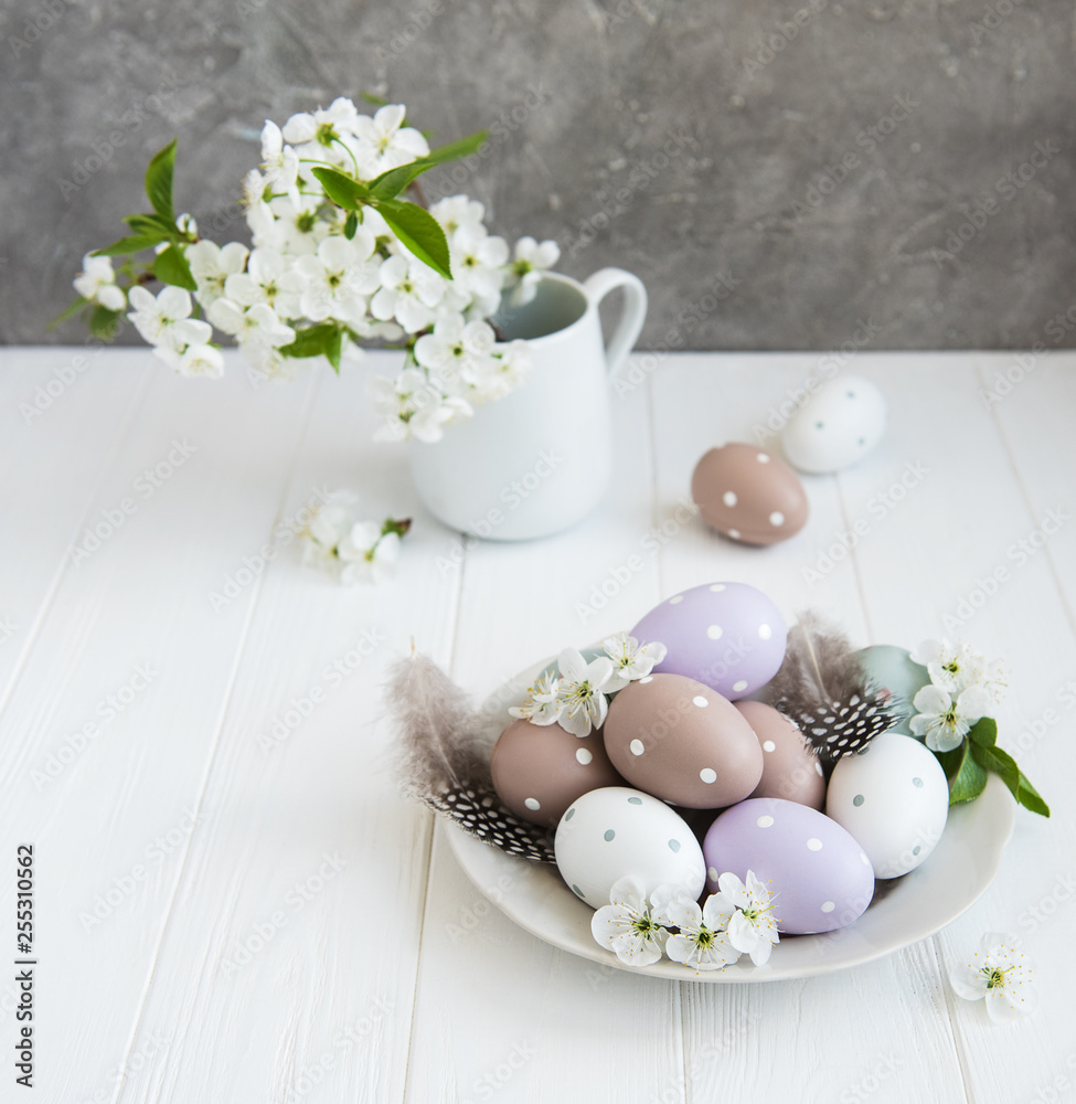 Obraz premium Plate with easter eggs