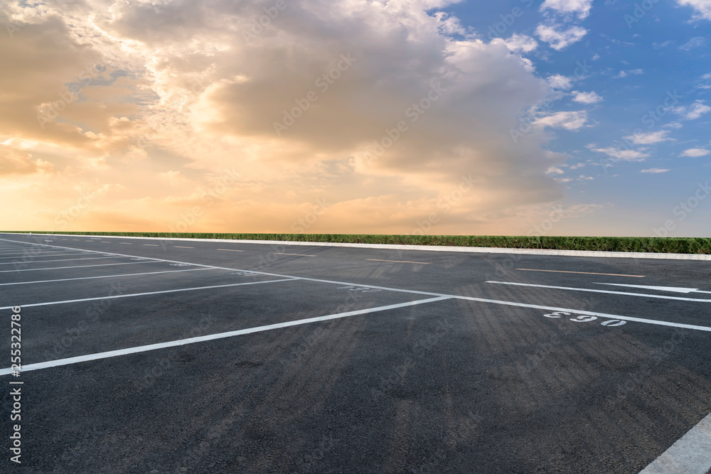 Fototapeta premium Road surface and sky cloud landscape..