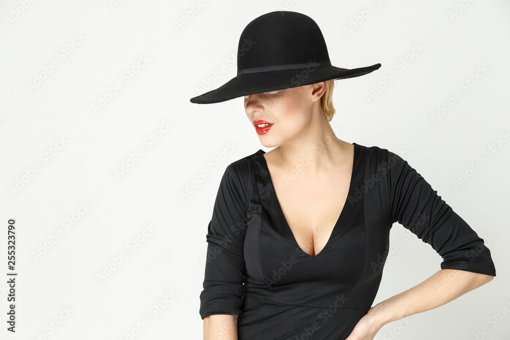 girl with a hat and neckline