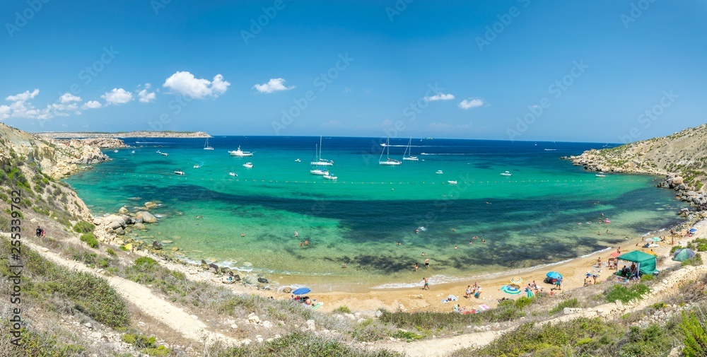 Panorama plaża na Malcie