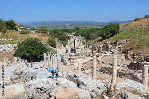 Tourists walk along the Curetes (Kuretov) street to the library of Celsius Keywords language: En photo