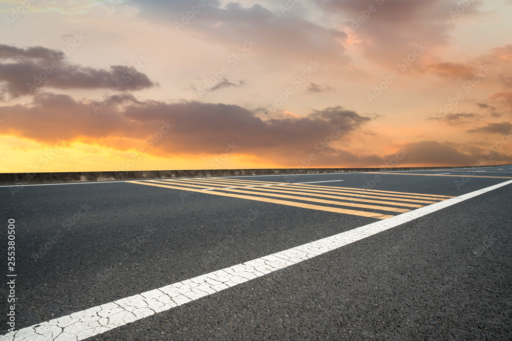 Fototapeta premium Road surface and sky cloud landscape..