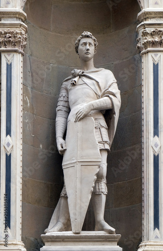 фотографія Saint George by Donatello, Orsanmichele Church in Florence, Tuscany, Italy