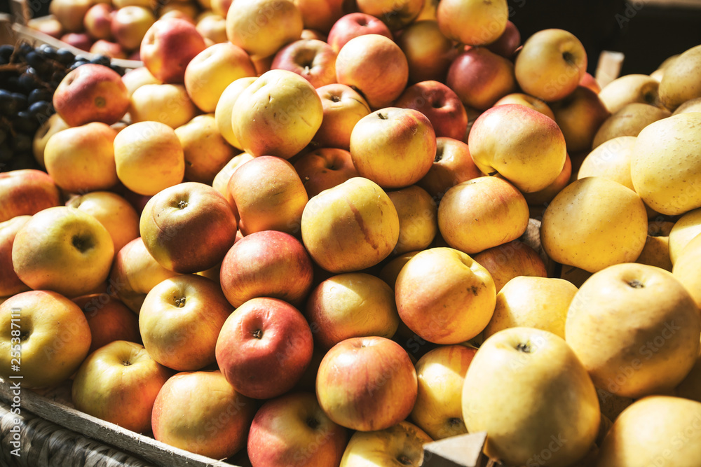 organic apples ready for sale at local farmers market organic apples ready for sale at local farmers market