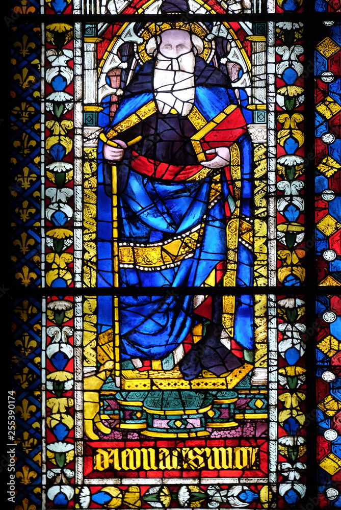 Obraz premium Stained glass window in the Cattedrale di Santa Maria del Fiore (Cathedral of Saint Mary of the Flower), Florence, Italy