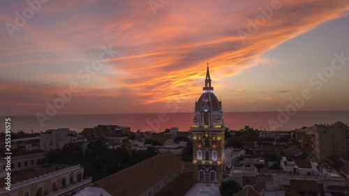 Vista aérea de Cartagena en el atardecer