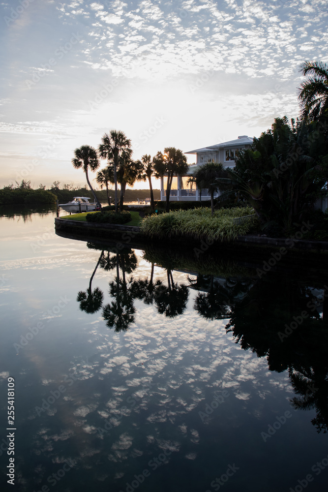 Fototapeta premium waterfront property 2