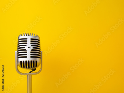 1960s_Style_Microphone