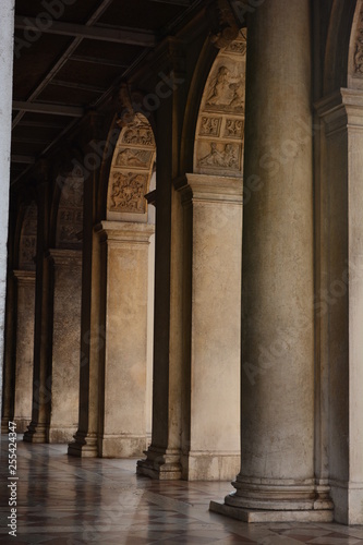 Venetian Archway © Rosa King
