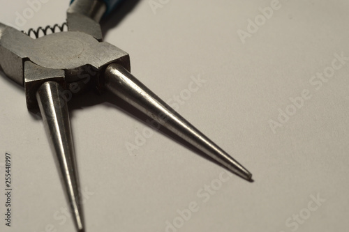 Pair of round nosed pliers for craft and jewellery