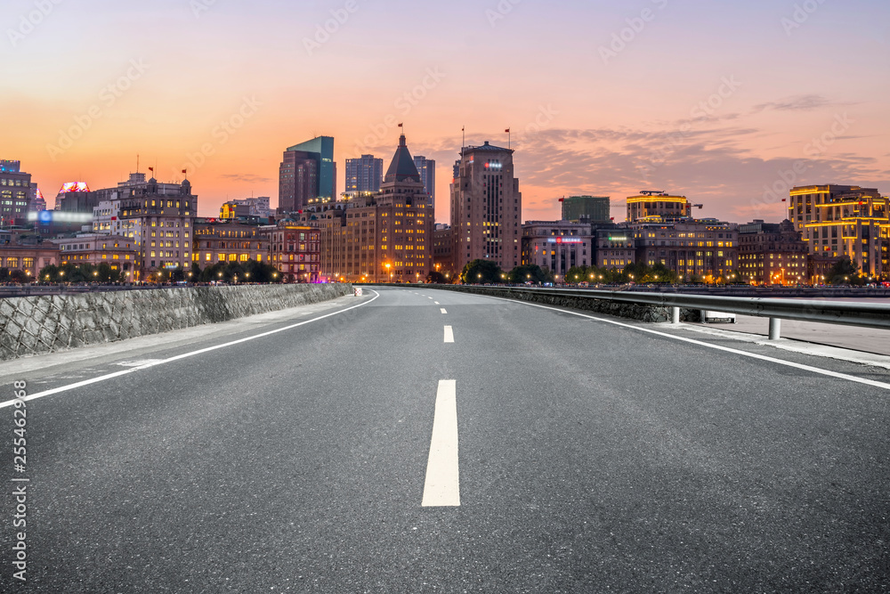 Naklejka premium Urban Road, Highway and Construction Skyline..