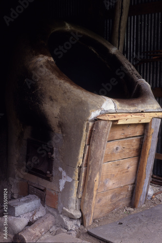 茶葉を炒るための釡