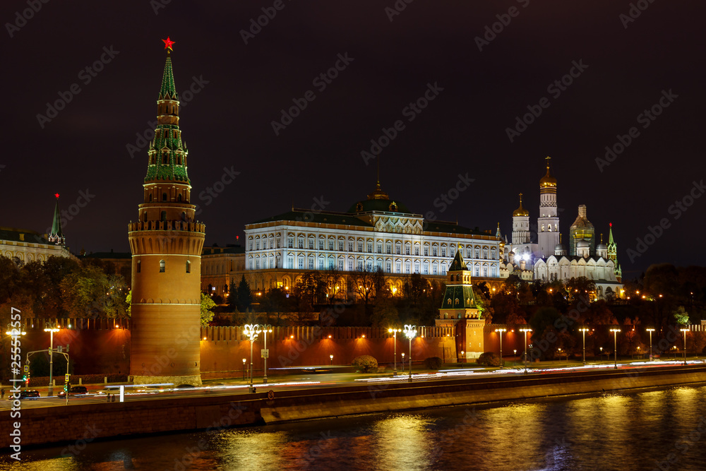 Fototapeta premium Moscow Kremlin with night illumination. Landscape of the Moscow historical center