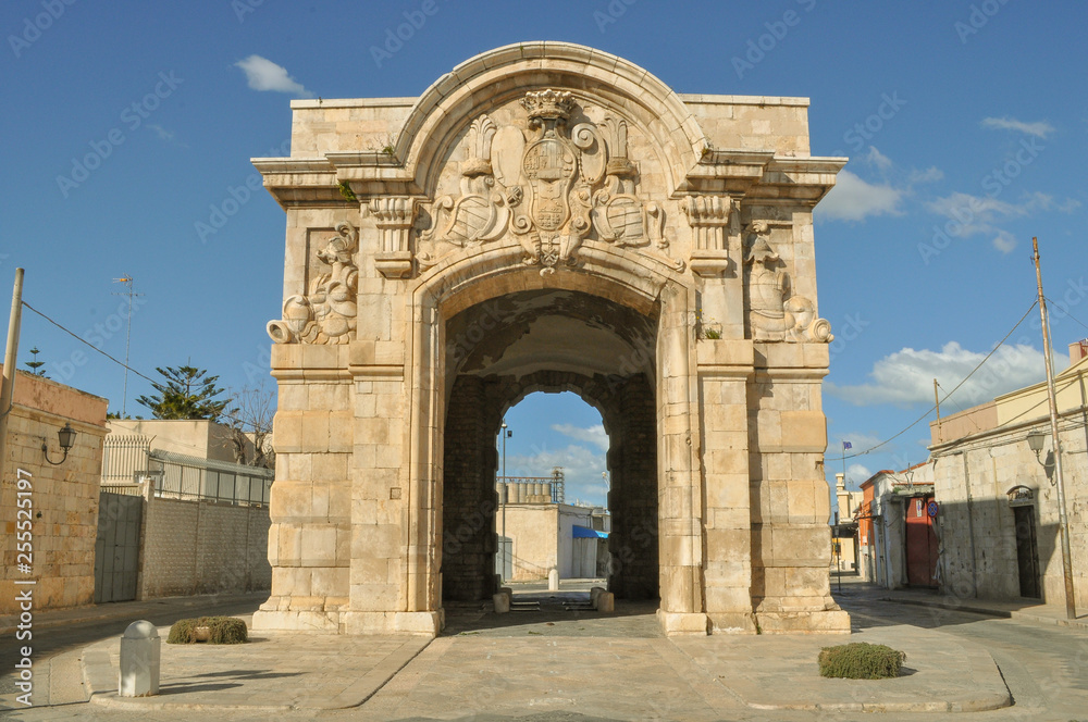 Barletta (Bari) - Porta Marina