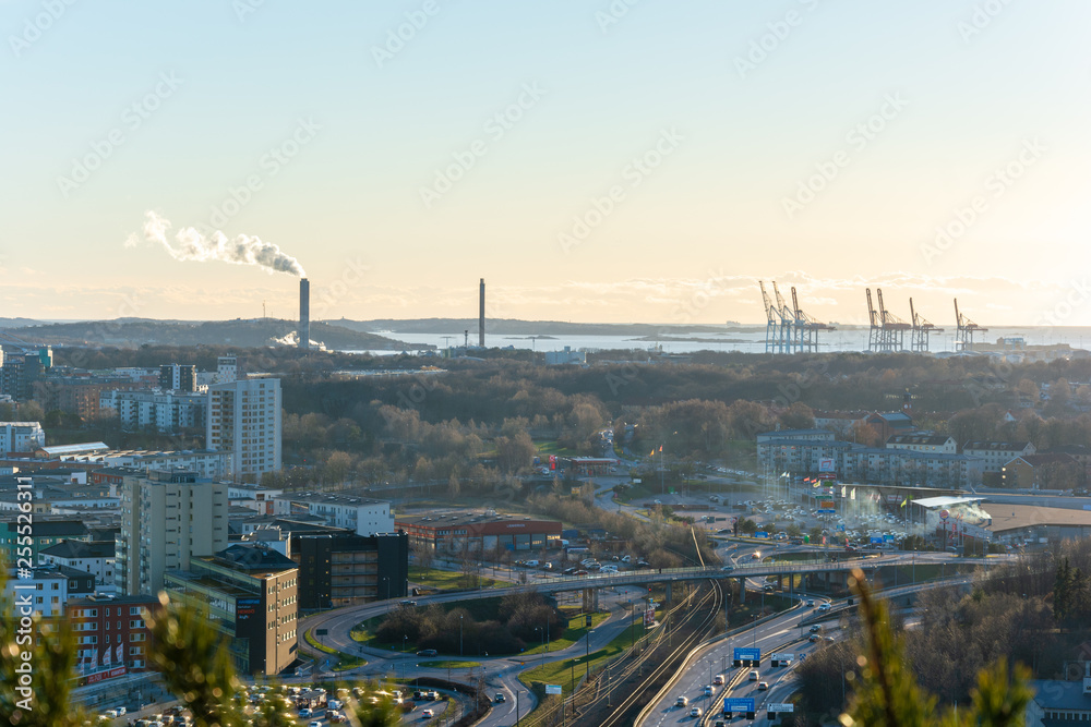 Obraz premium bird eye view of gothenburg city from top of ramberget hill