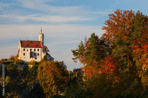 Burg Gößweinstein im Herbst am Tag © Thomas