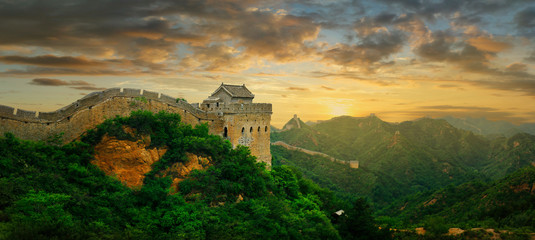 Leinwandbilder Chinesische Mauer Jinshanling Mauer im Sonnenuntergang  © MICHEL
