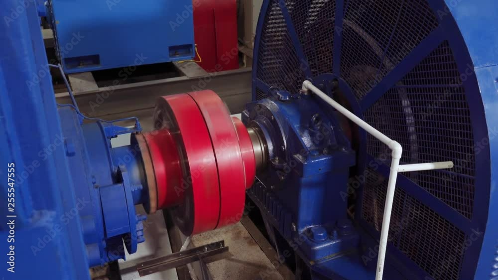 Smooth start of the high-voltage electric motor. Rotation of the coupling on the electric motor. 4k