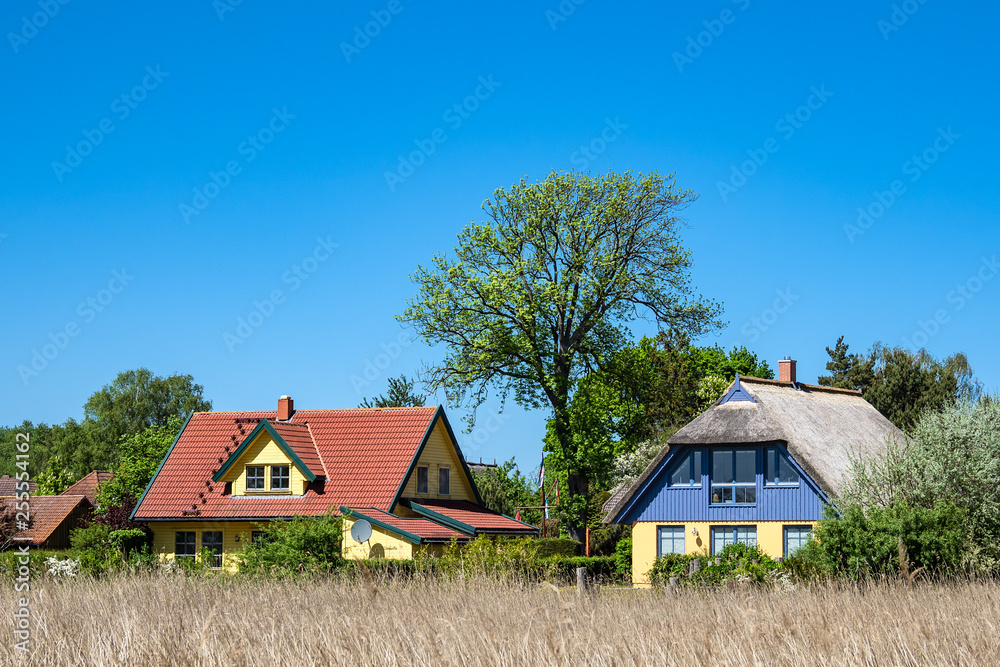 Obraz premium Haus auf dem Fischland-Darß in Wieck