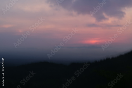 世界遺産白神山地の夕日 © YOSHIAKI