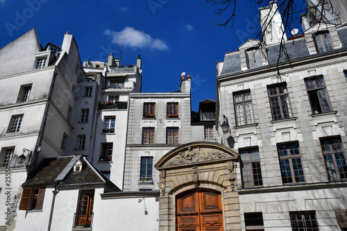 Paris; France - april 2 2017 : Saint Julien le Pauvre street photo