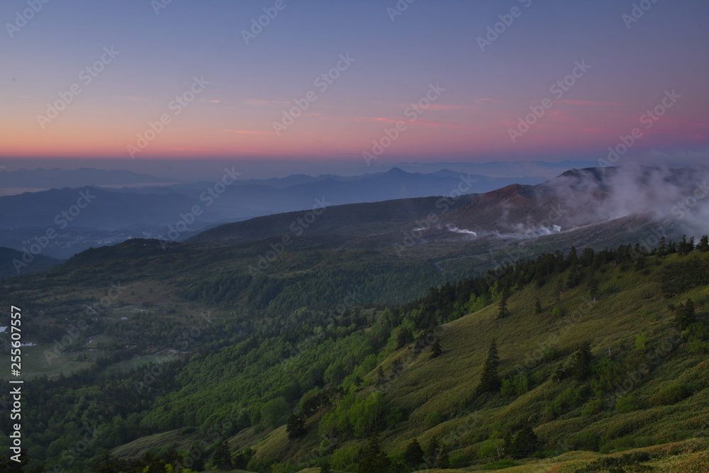 Naklejka premium 早朝の群馬県芳ヶ平
