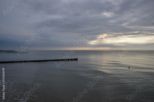Wellenbrecher  Ostsee  Meer  Nordsee  Wellen  Hintergrund  Natur  Blau  Windig  Sonne  Urlaub  Erholung  Sonnenuntergang  Himmel