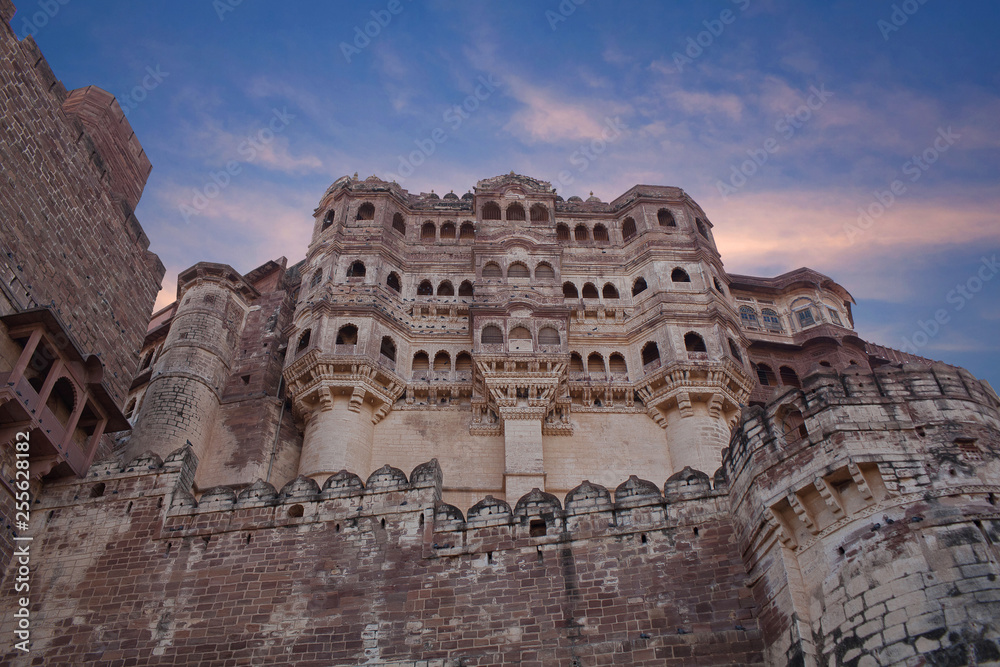 Fototapeta premium Mehrangarh or Mehran Fort on sunset in Jodhpur, Rajasthan, India
