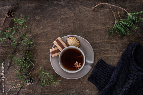 Fotografie The cup of tea with cookies
