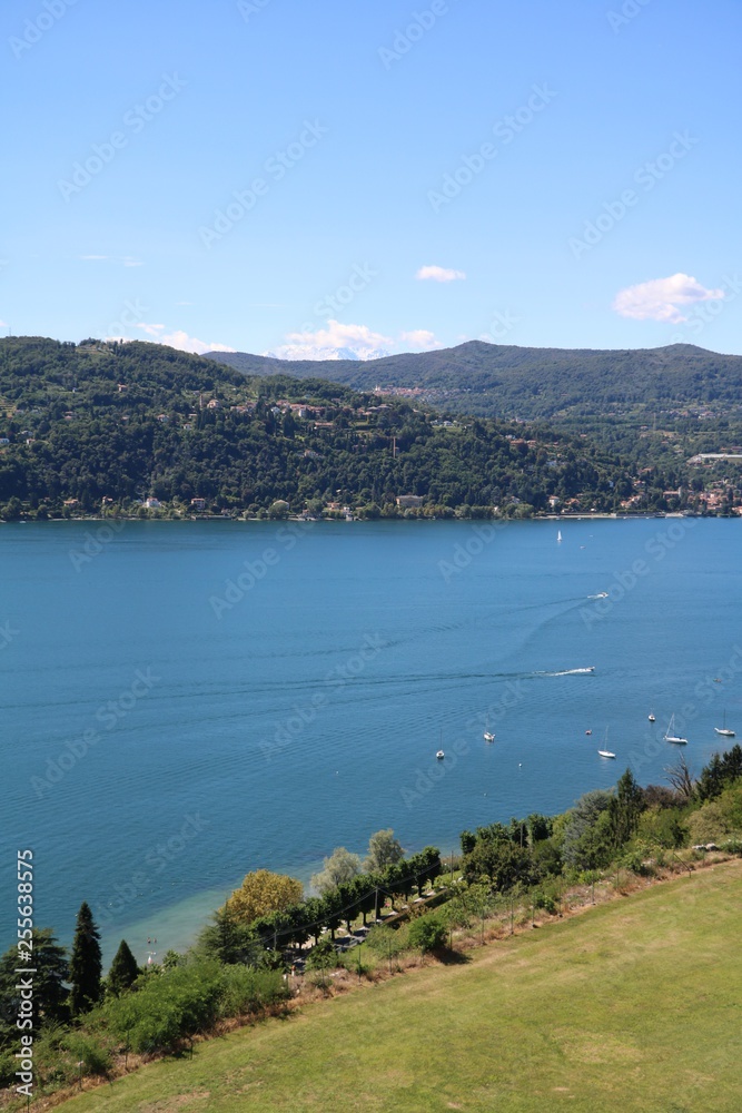 Fototapeta premium Holiday at Lake Maggiore in Italy