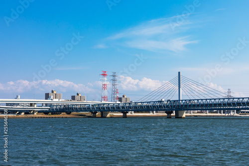 (東京都-都市風景)荒川岸から望む清砂大橋と首都高速２