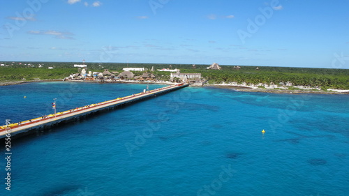 Fototapeta Naklejka Na Ścianę i Meble -  view of Costa Maya cruise port