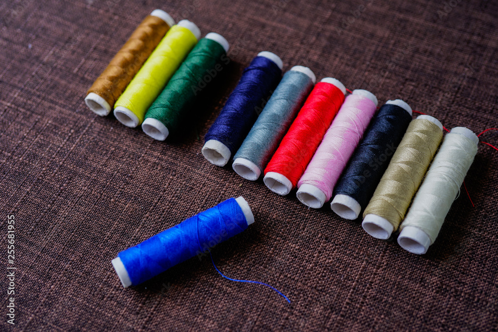 Color cotton sewing threads rolls Color cotton sewing threads rolls