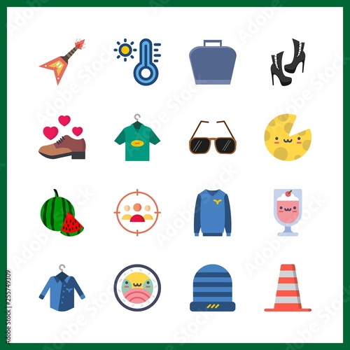 16 closeup icon. Vector illustration closeup set. cheese and cone icons for closeup works