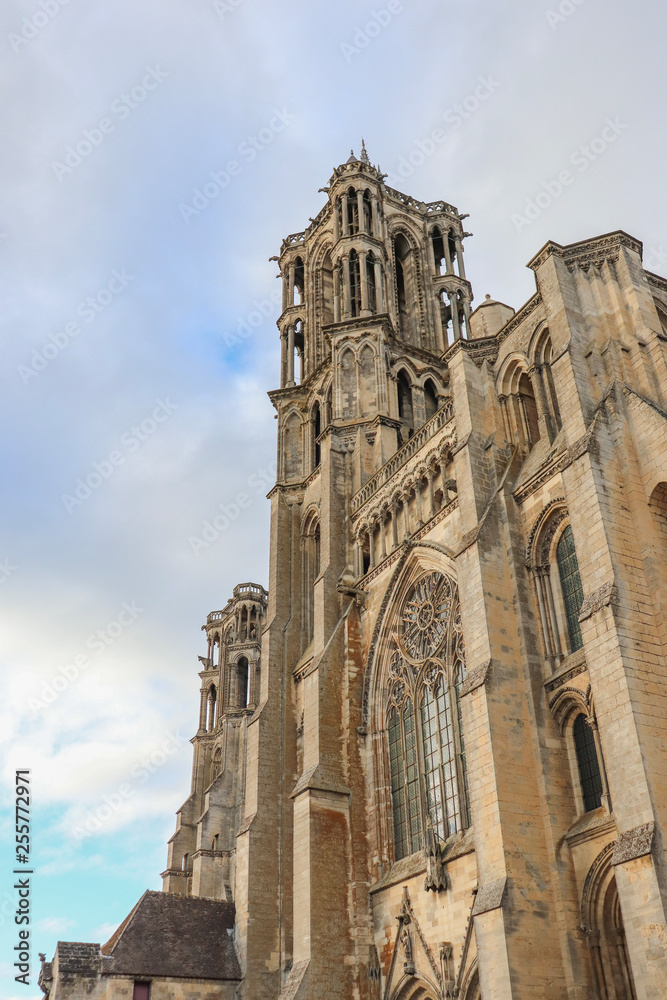 Picardie - Aisne - Laon - Cathédrale Notre-Dame vue du Sud