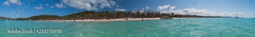 Panorama von Whitehaven Beach der Whitsunday Island mit Sicht aus dem Wasser