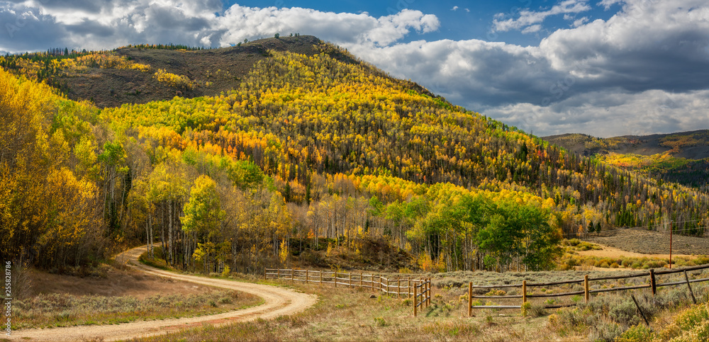 Autumn Back roads in Colorado - Grand County Scenic Highway 47