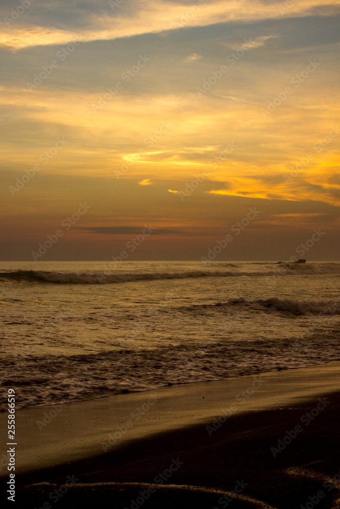 Fototapeta premium Playa de Mollendo al Atardecer