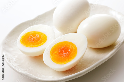 ゆでたまご　Soft boiled egg
