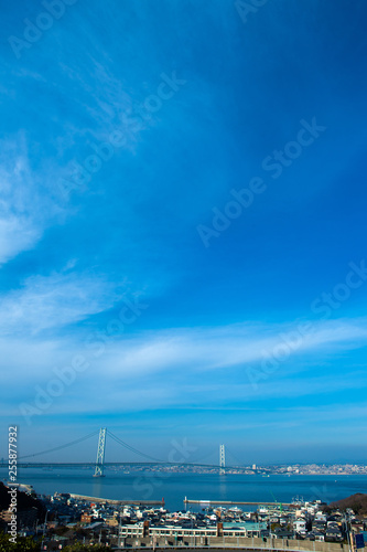  明石海峡大橋と神戸 © yuu  nakamura